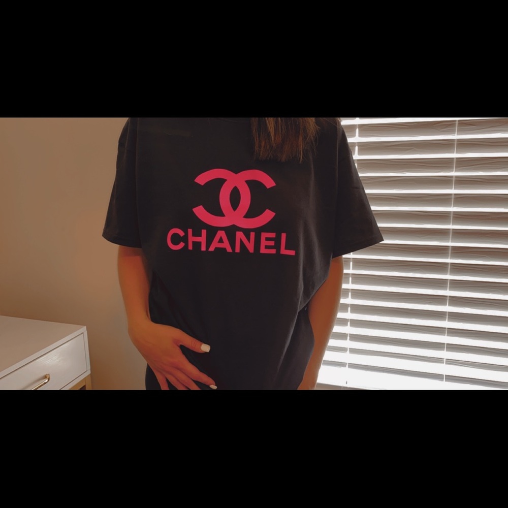 ✨Chanel Logo T-shirt✨
